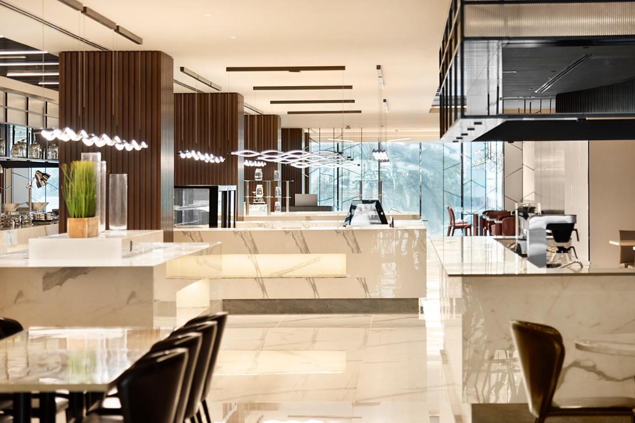 Asiana Grand Hotel Dubai Exterior photo The lounge at the airport